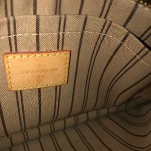 Louis Vuitton NV Pochette